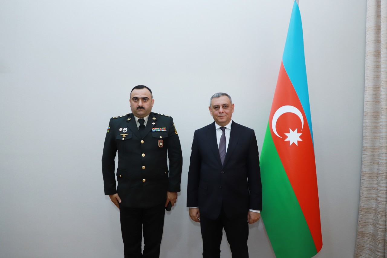 Mürsəl İbrahimov hərbi qulluqçuların medallarını təqdim etdi - FOTOLAR